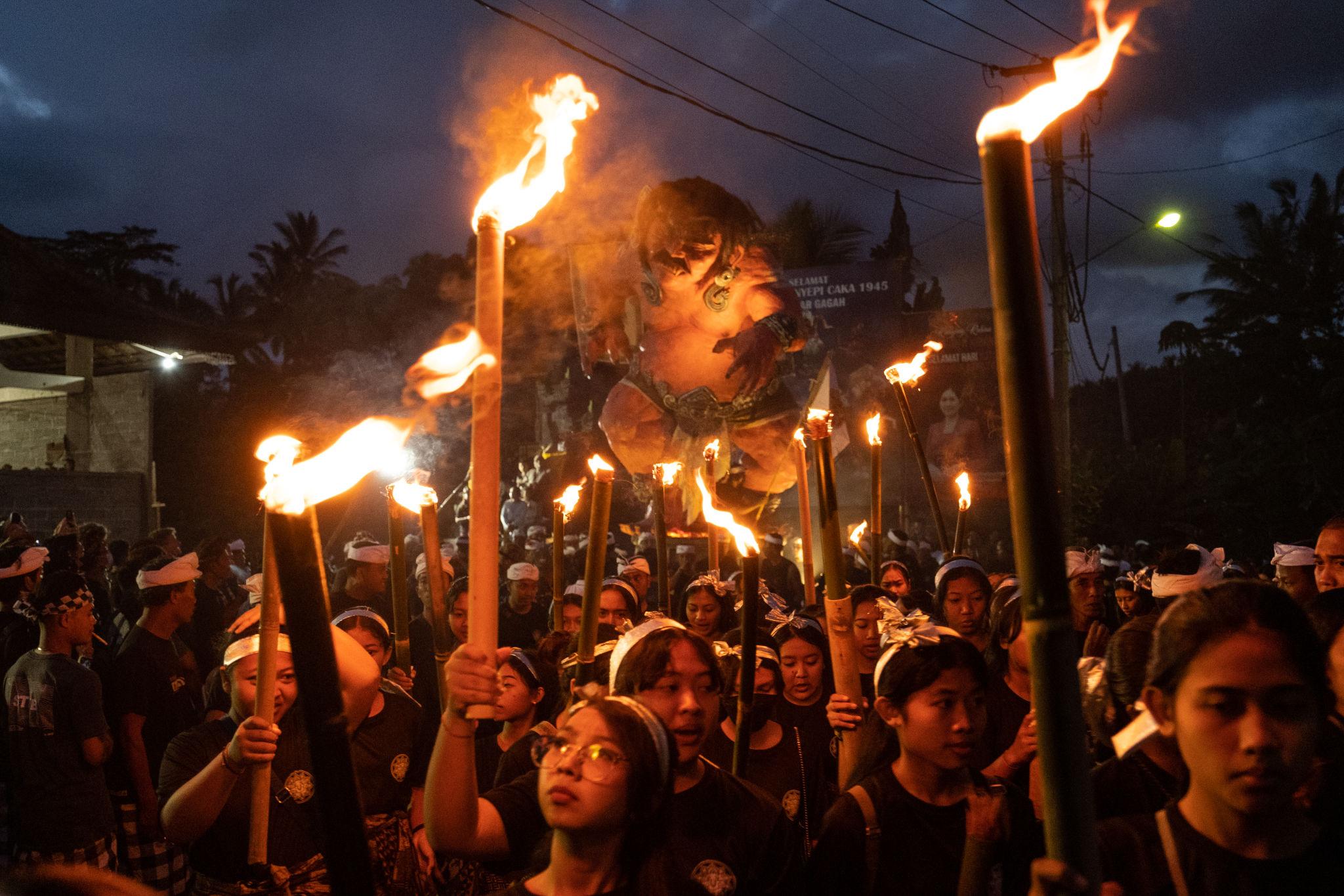 Pengrupukan-and-ogoh-ogoh-parade (1)