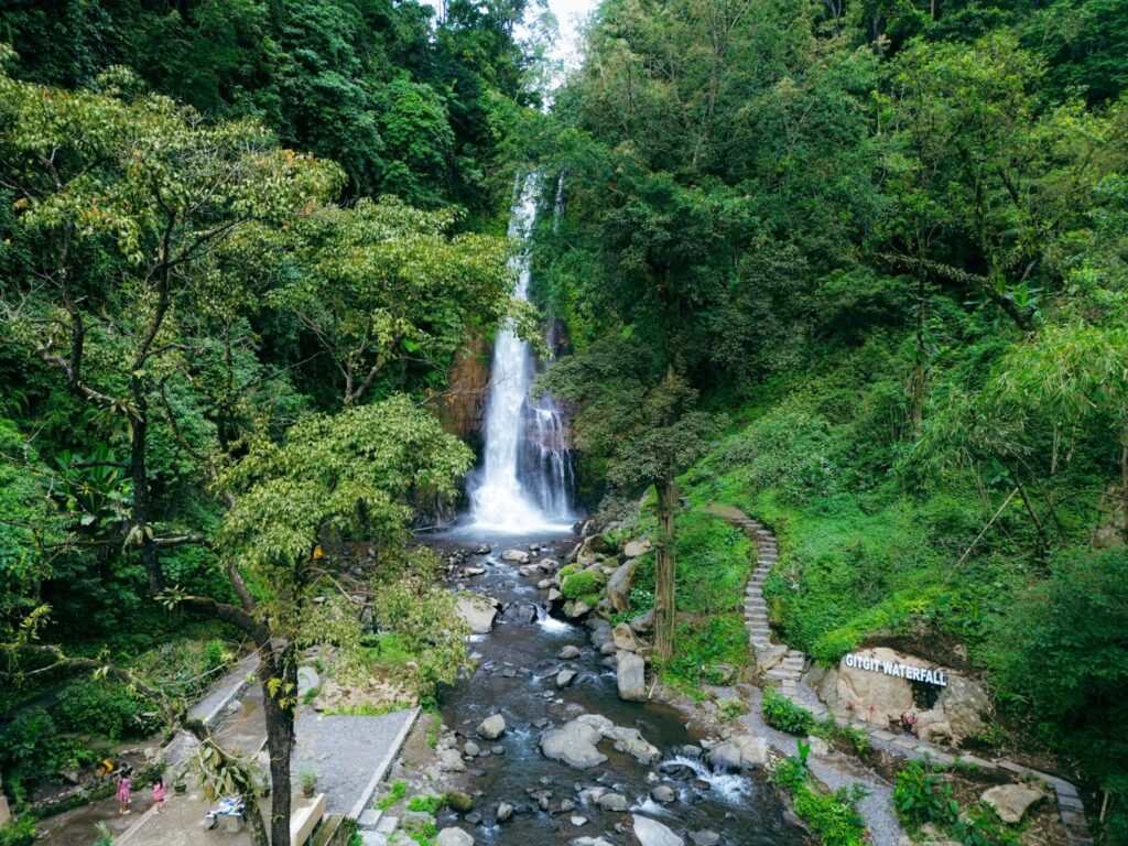 git-git-waterfall
