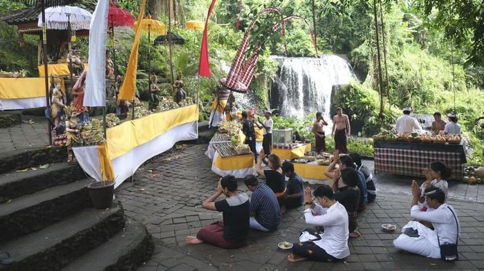pura-luhur-tamba-waras